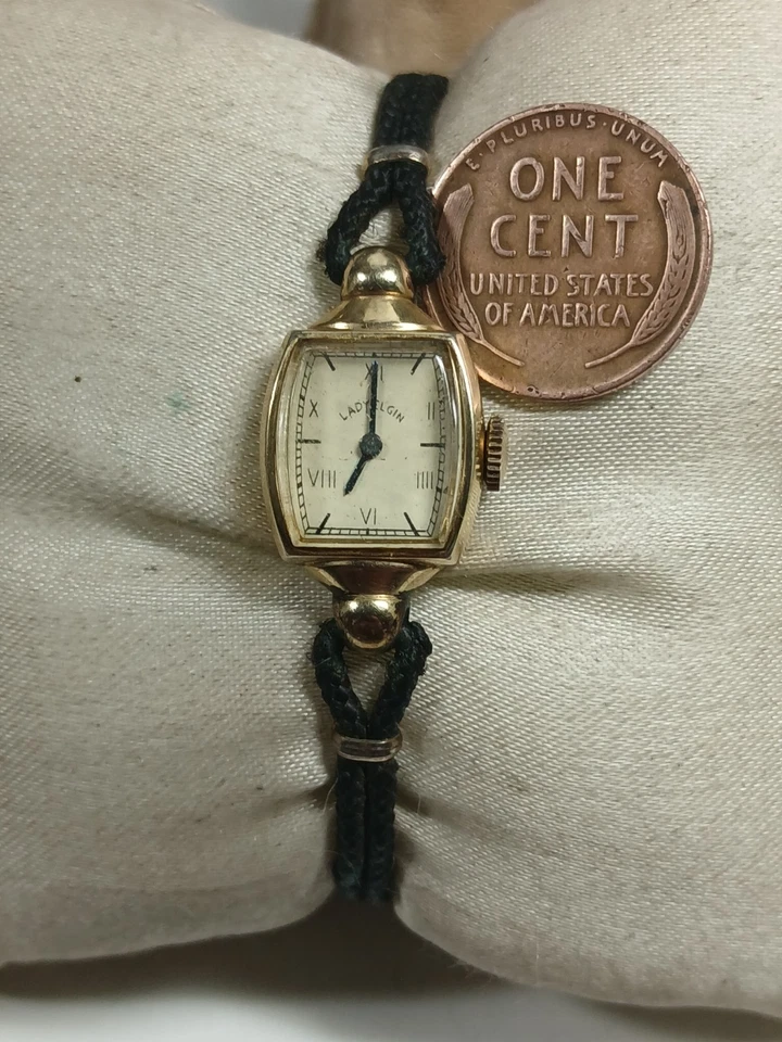 Working Vintage 1942 Lady Elgin 619 Women’s Dress Cocktail Watch - Image 2 of 4