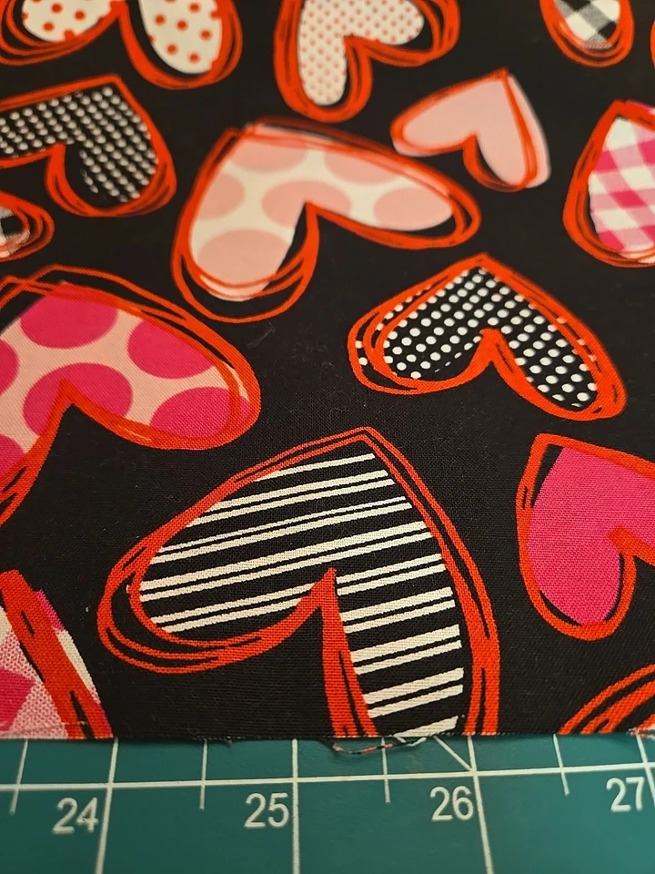 Tela Corazones Lunares Rayas Rosa Rojo Negro Día de San Valentín por Media 1/2 Yarda  Foto 3 de 4