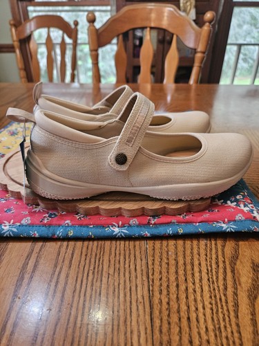 JBU Merry Mary Jane Comfort Slip On Adj Flat. Dark Eggshell . Women's Size 7