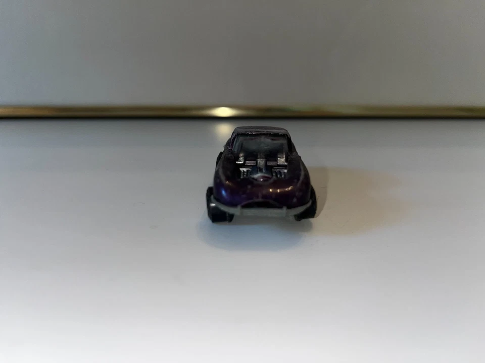 Interior Johnny Lightning Topper Redline JAGUAR XKE púrpura blanco ¡Muy bonito!! Foto 4 de 4