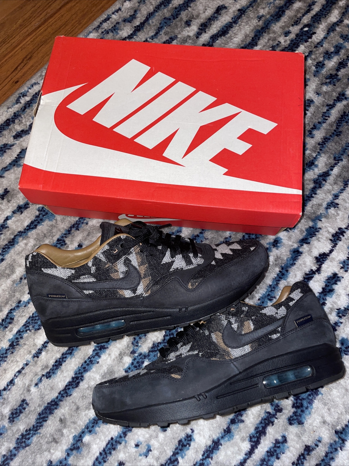 air max 1 clark kent