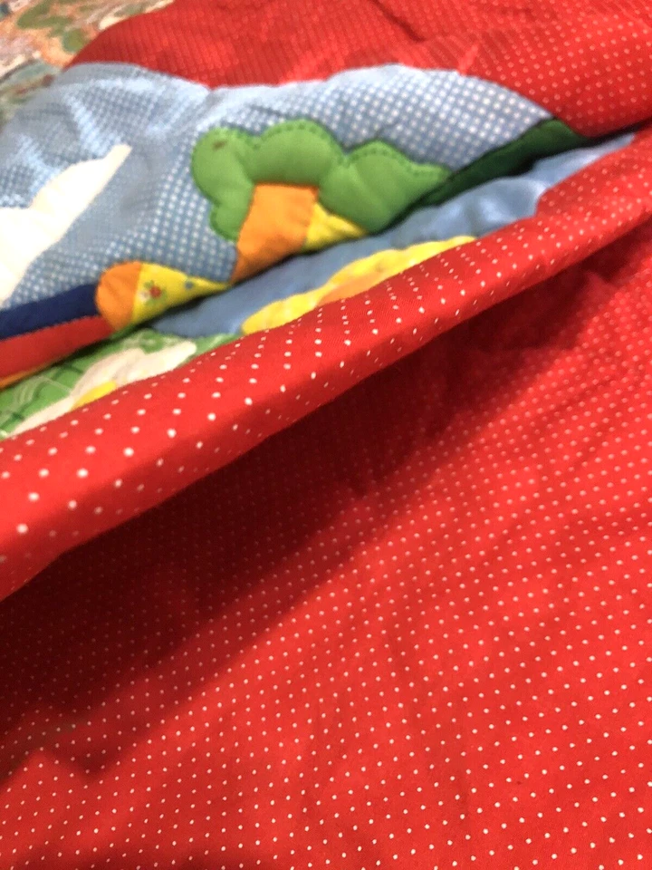 Colgante de pared acolchado granja campo bebé niños habitación decoración guardería hecho a mano rojo Foto 2 de 4