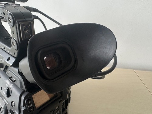 CANON EOS C300 MARK II - Imagen 8 de 9