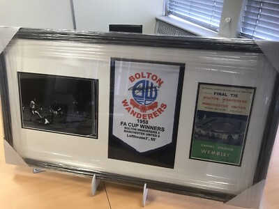 Nat Lofthouse handsignierter Bolton Wimpel und Programm 1958 FA Cup Finale selten Echtheitszertifikat