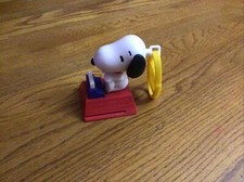 2018 Peanuts Famous Author Snoopy  9 McDonalds Happy Meal Toy