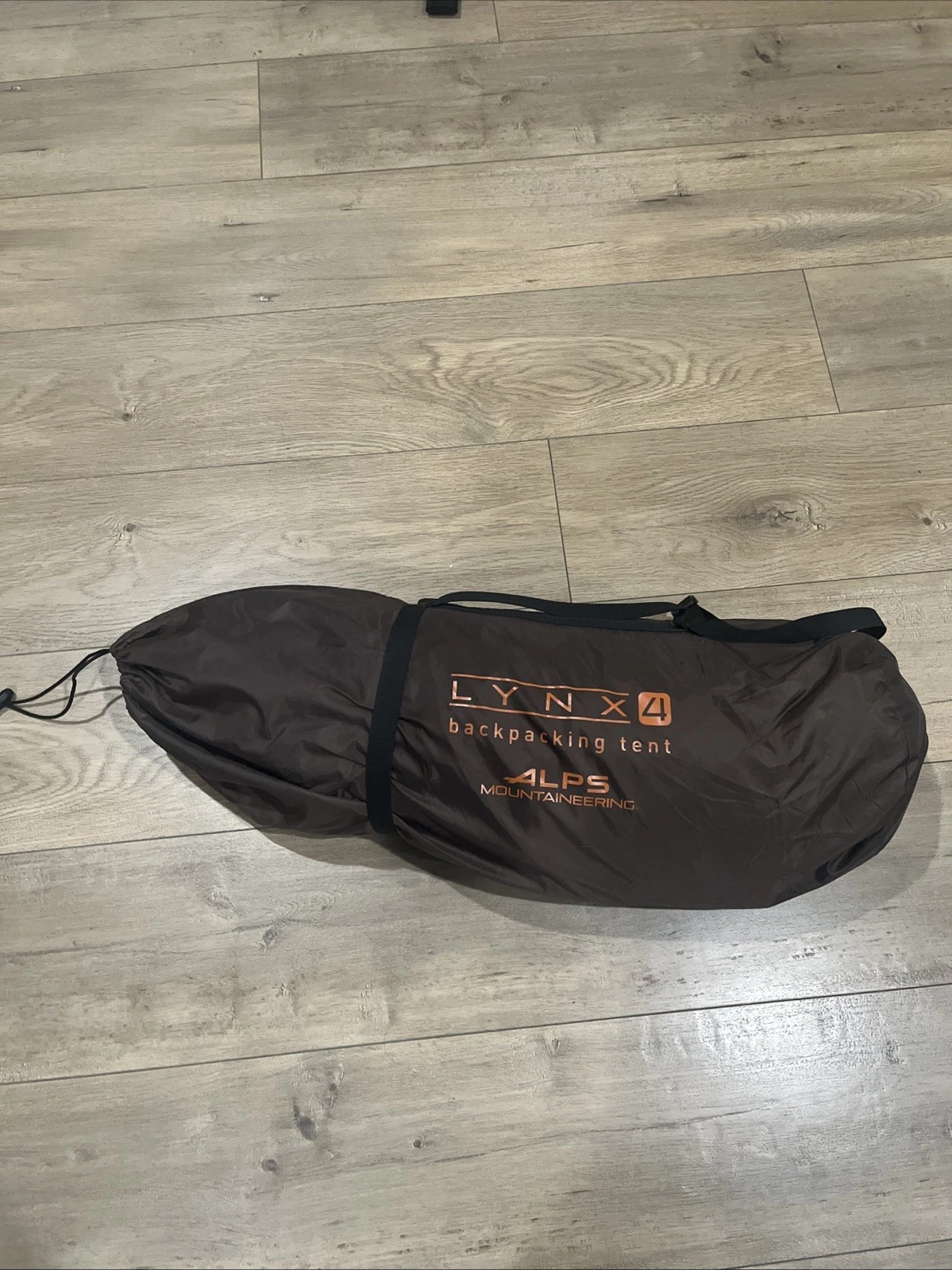 ALPS Mountaineering Lynx 4 Backpacking Tent . Complete