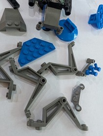 PARTS Lego Insectoids Space Set Number 6977, Arachnoid Star Base,  1998