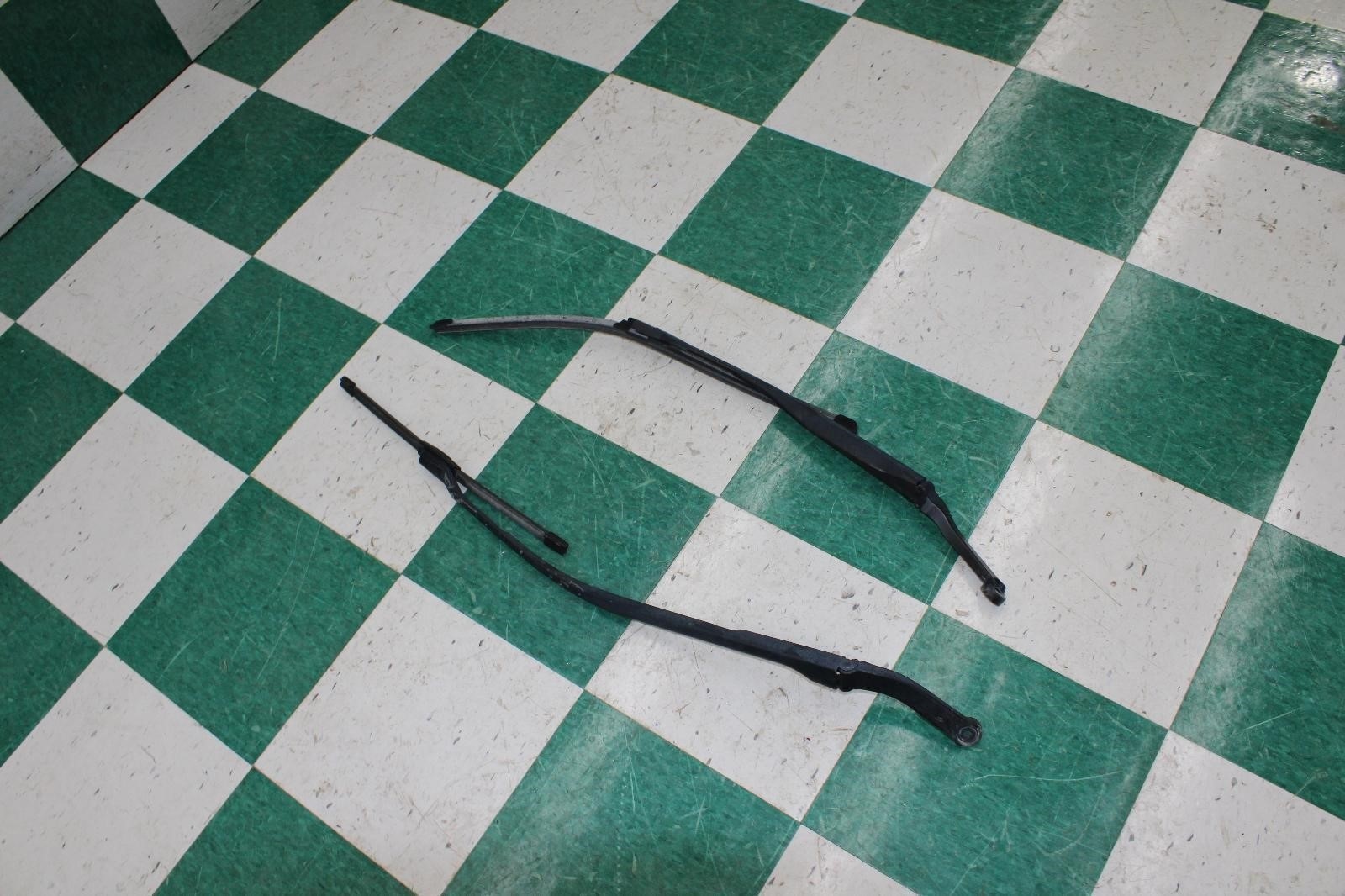 Maserati Ghibli 2014-2019 FRONT+LEFT, RIGHT Wiper arm