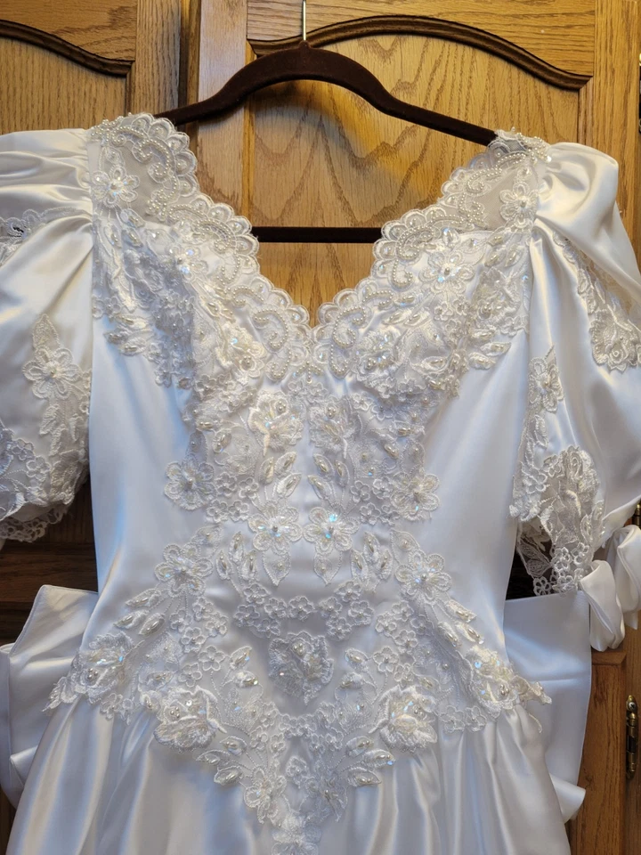 全新无标签 灰姑娘风格 Wht 婚礼礼服 Mary's Bridal 尺寸 4/6 见尺寸 — 第 4/4 张图片