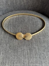 Vintage Gold Tone Stretch Belt with a Seashell Buckle Clasp