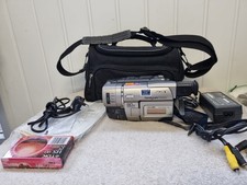 Sony Handycam CCD-TRV48E videocamera portatile Video8 XR argento, con accessori