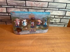 Doc McStuffins Toy Hospital Doc Collectible Figure Set Disney, Lambie Stuffy