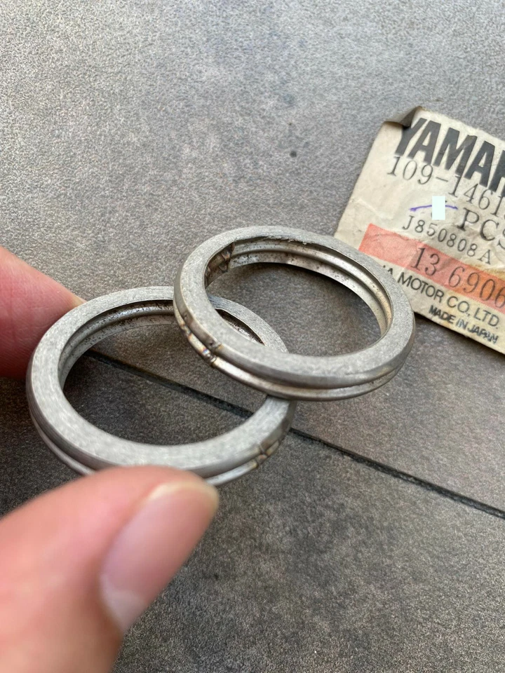 JUEGO JUNTAS ESCAPE YAMAHA U5 U5E YJ1 YJ2 YG5 (CANTIDAD.2) NOS 109-14613-01 Foto 3 de 4