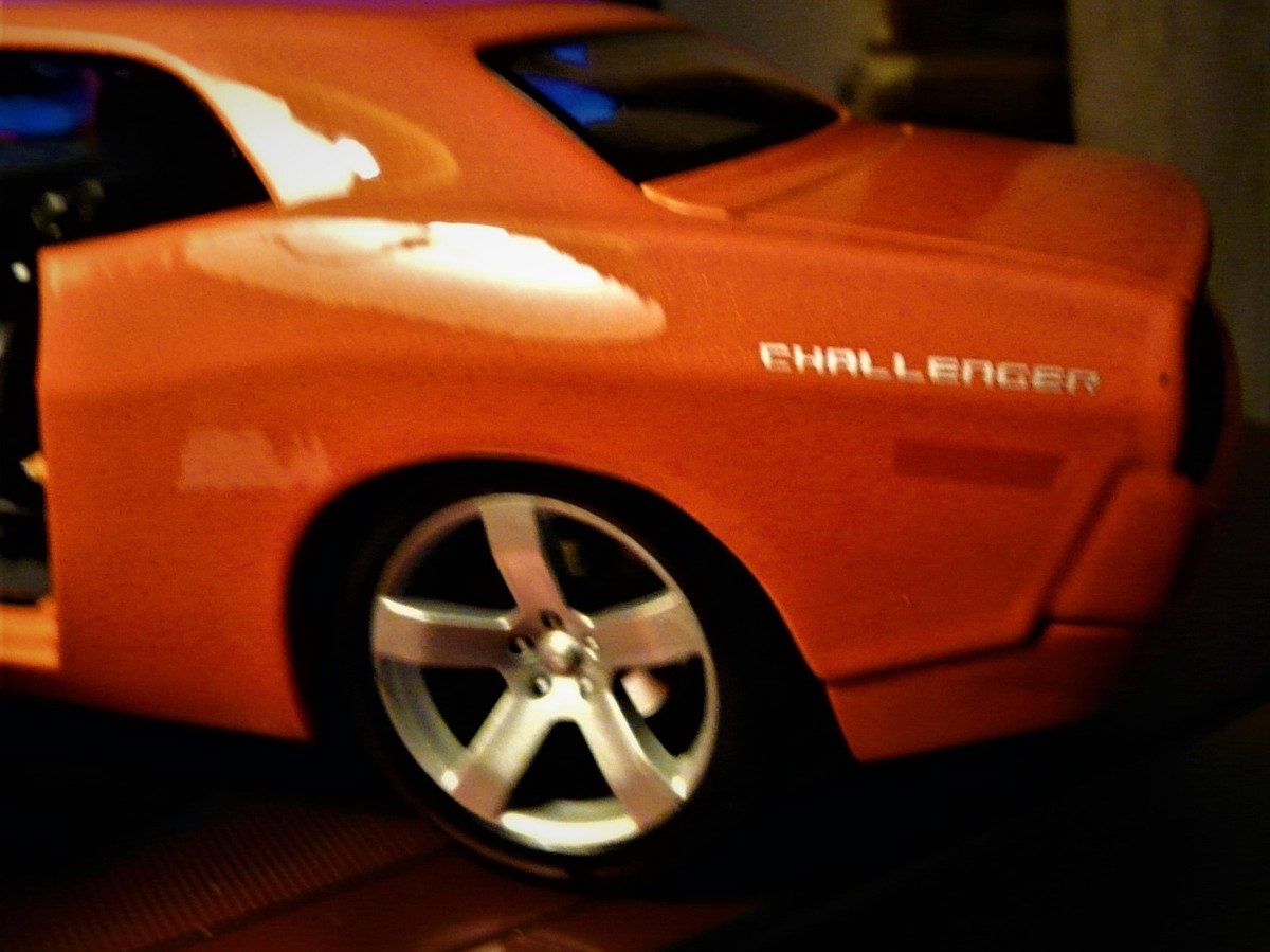 DODGE CHALLENGER CONCEPT 2006 MAISTO 1/18