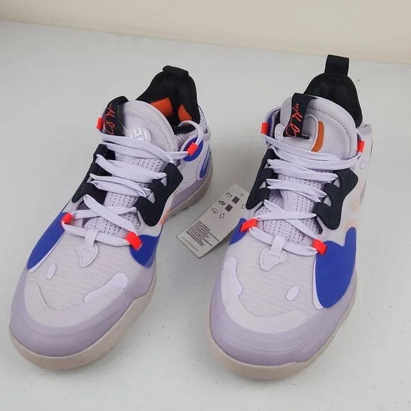Size: Mens Adidas Harden Volume Basketball Shoes