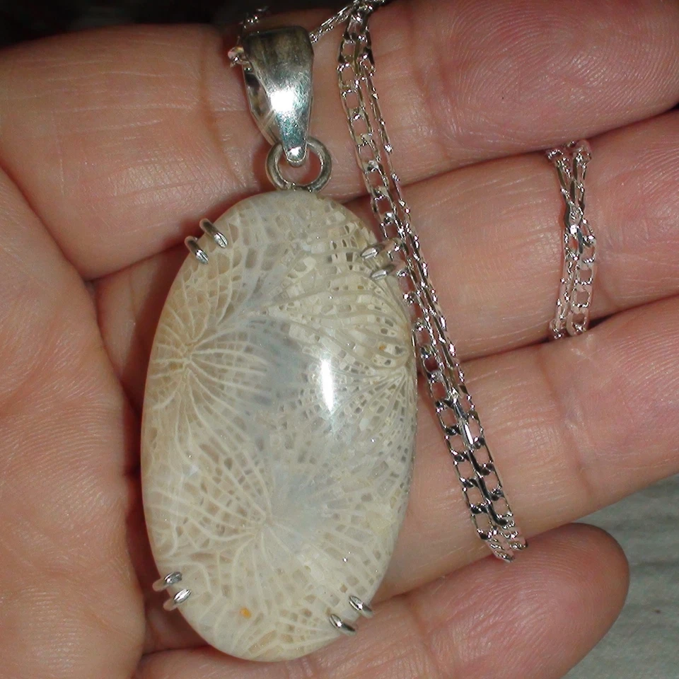 ¡GRANDE! ¡HERMOSO! COLGANTE CORAL FÓSIL NATURAL 45,05 ct PLATA DE LEY 925. Foto 2 de 4