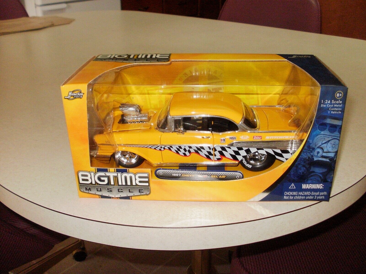 JADA TOYS BIG TIME MUSCLE 1/24 1957 CHEVY BEL AIR DRAG CAR