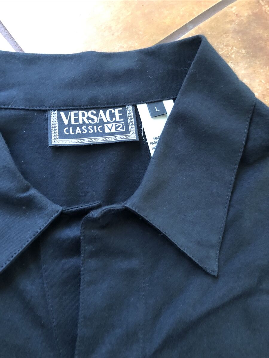 Versace Classic V2 Mens L Longesleeve Shirt 1/4 V Opening Versace Classic V2 Mens L Longesleeve Shirt 1/4 V Opening