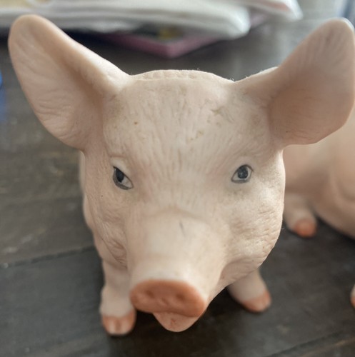 Vtg 1982 Royal Crown Hand Painted Bisque/Porcelain Pig Figurines Set Of 2 - Picture 2 of 8