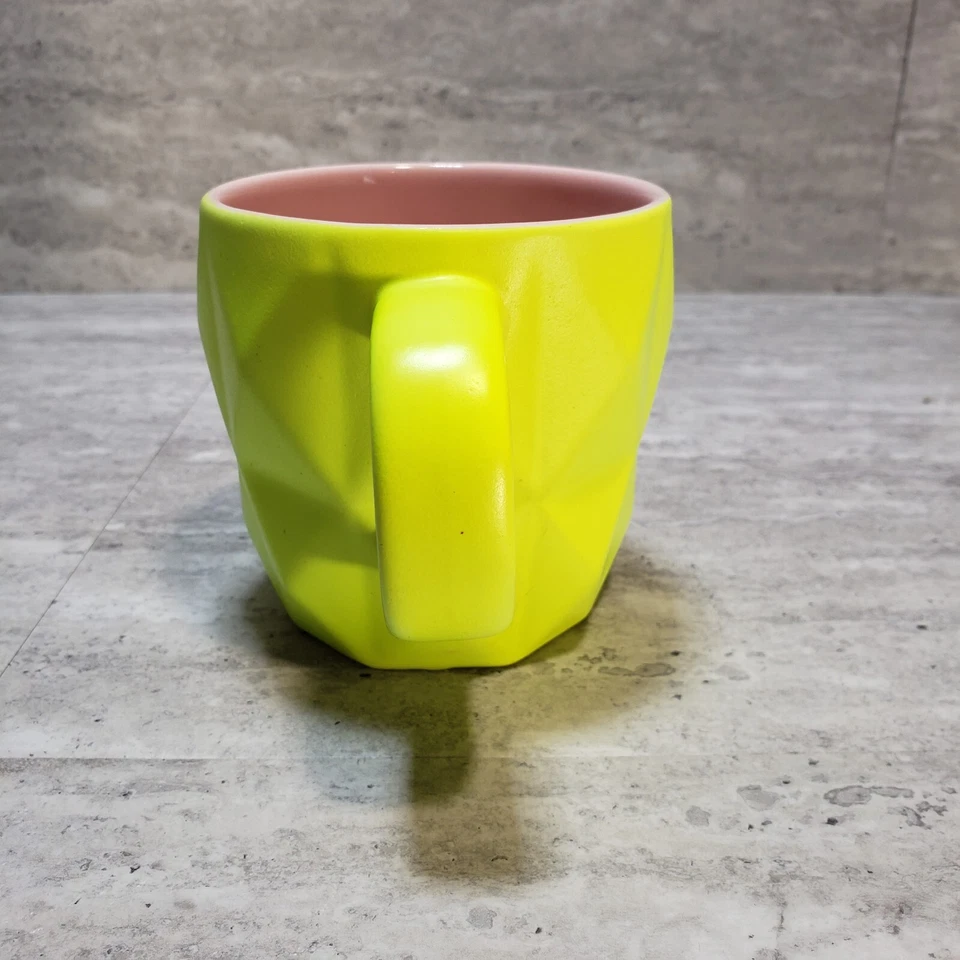 Taza de neón de TEAVANA geométrica verde neón y rosa Foto 4 de 4
