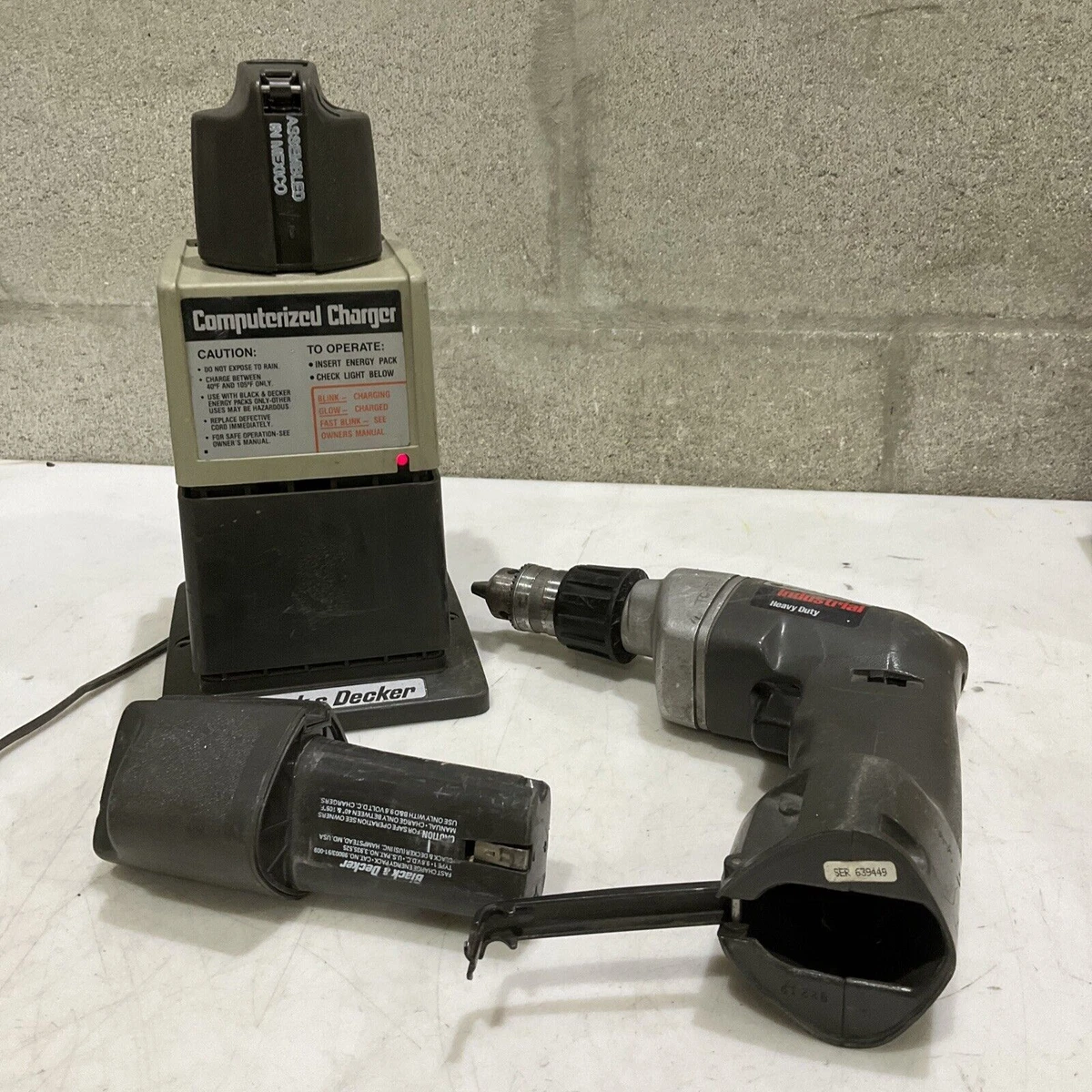 BLACK DECKER 2683 VSR SCRUDRILL 3 8 SCREWDRIVER DRILL TYPE 1 9.6