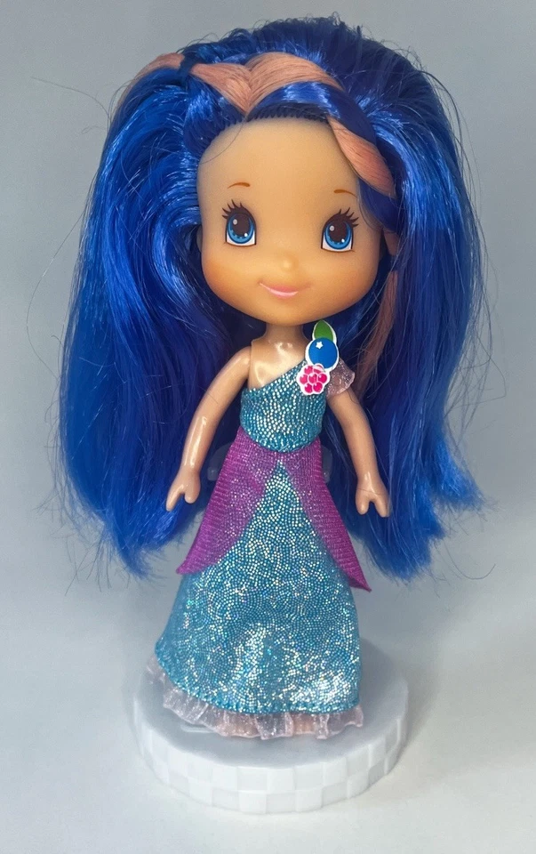 Muñeca Strawberry Shortcake Blueberry Muffin Berry Blends cambio de color 2010 Hasbro Foto 2 de 4
