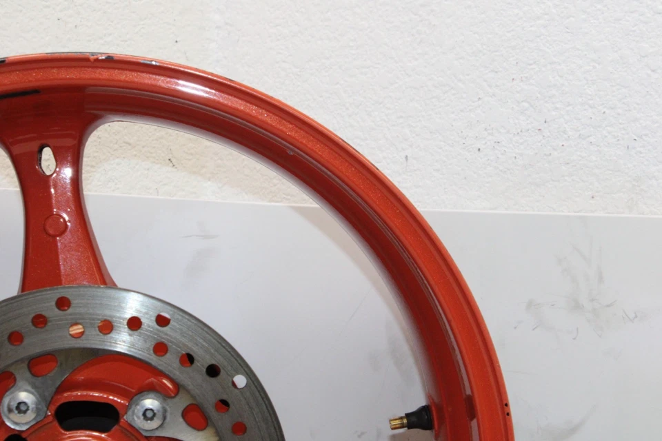 06-07 Llanta trasera Suzuki GSXR 750 OEM Foto 3 de 4