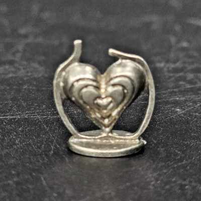 WhoVille-opoly Replacement Metal Token Heart Monopoly Grinch | Duty Paid