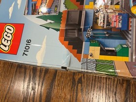 LEGO The Simpsons: Kwik-E-Mart (71016) Brand New In Factory Sealed Imperfect Box