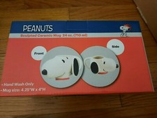 Tasse en céramique sculptée cacahuètes