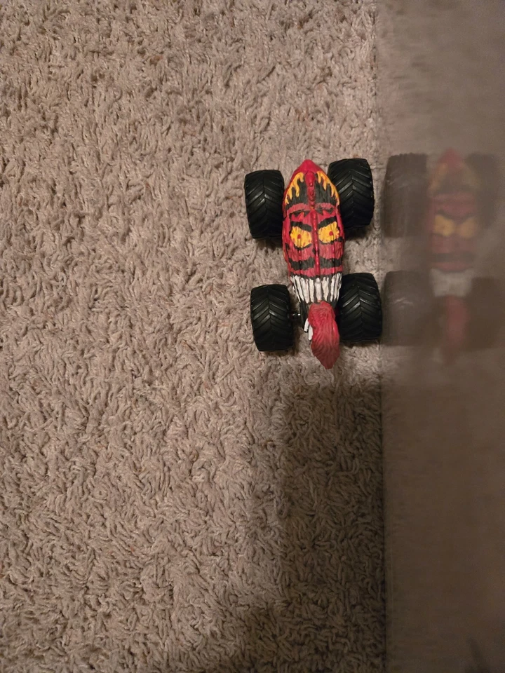 Monster Jam, El Diablo Monster Truck 1:64 scale - Image 3 of 4