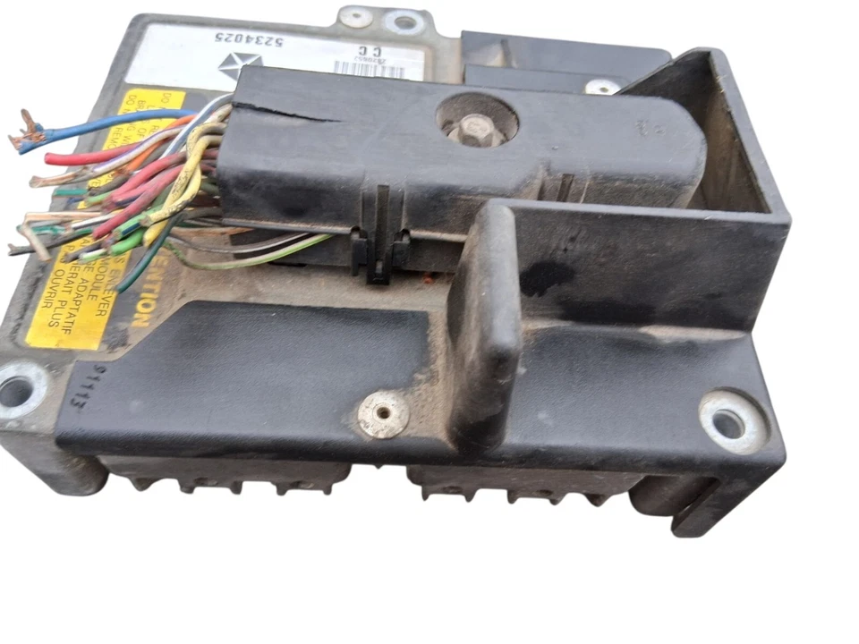 1991 1992 Chrysler Town & Country ABS Anti Lock Brake Control Module 5234025 - Image 3 of 4