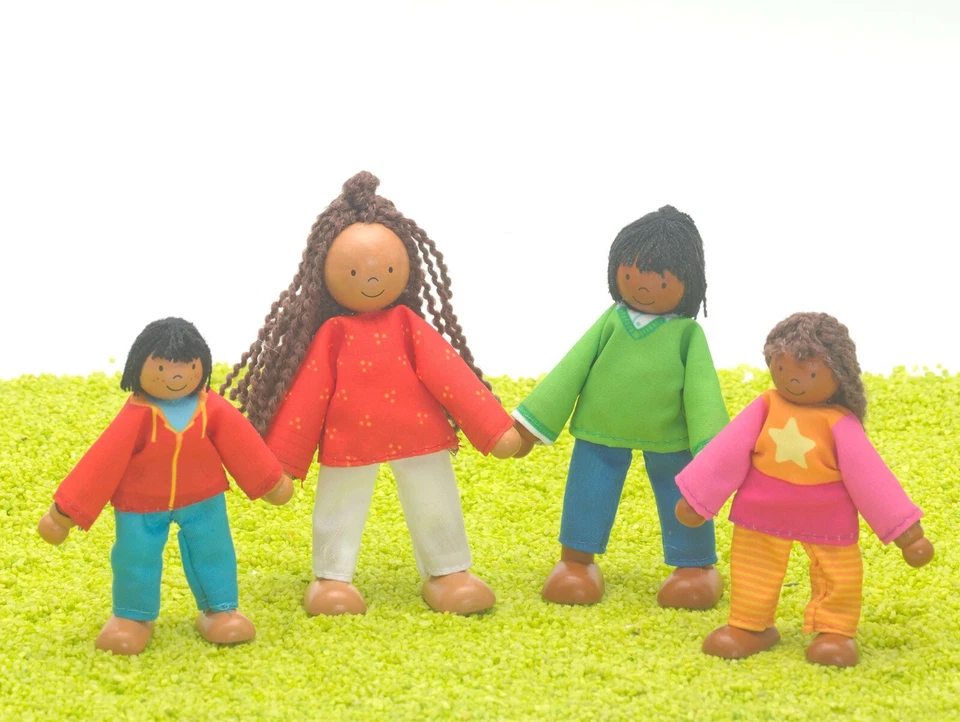 Goki Biegepuppe Puppen Moderne Familie II   4 Teile - Holz, Textil, biegsam - Bild 3 von 4