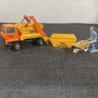 MATCHBOX SUPERKINGS K-28 BEDFORD SKIP TRUCK HALES CONTAINERS 1977 LESNEY