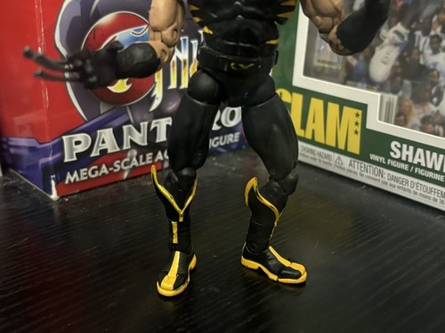 Marvel Legends Red Hulk BAF Wave - Figura Traje Negro Wolverine - L1 - Imagen 3 de 4