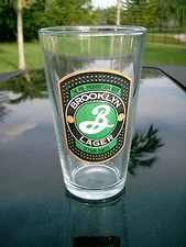 BROOKLYN BREWERY LOGO BEER GLASS RECTANGULAR STAR BACKGROUND