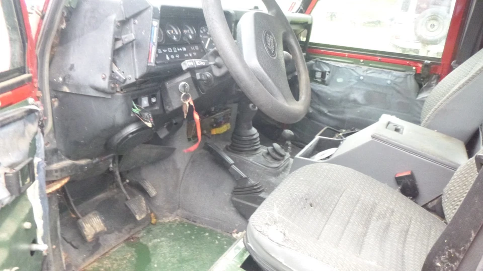 Land Rover Defender Station 110 LHD 300 Tdi EZ 98 - Bild 4 von 4