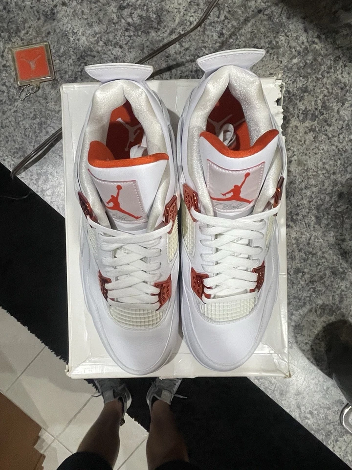 Jordan Retro 4 Blanco/Naranja Equipo CT8527 118 Naranja Metálico Foto 3 de 4