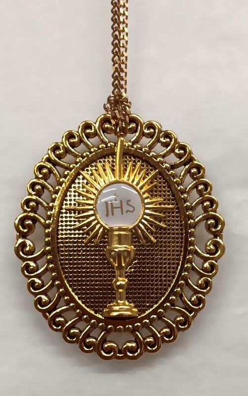 Scalloped Rim Goldton White Finish IHS Eucharistic Monstrance Medal Necklace Pin