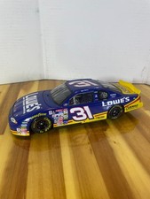 Mike Skinner 31 Lowes 2000 Monte Carlo 1:24 Scale