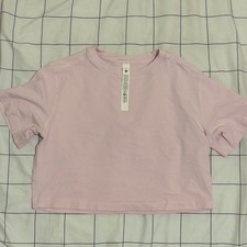 Lululemon Women s Pink Cropped Crew Neck Stre...