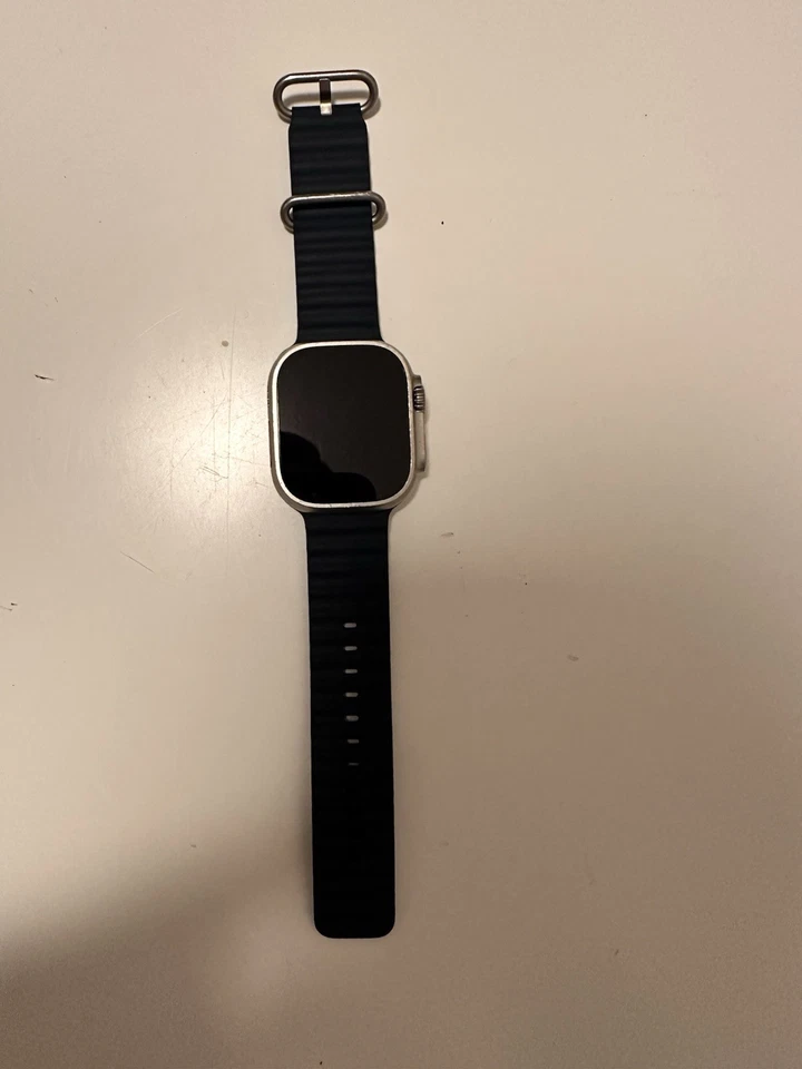 Apple Watch Ultra 2 49mm Titangehäuse mit Ocean Armband - Blau L/M - Bild 3 von 4
