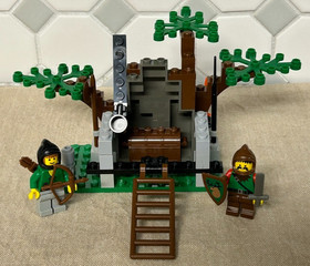 LEGO Retired 6024 Castle Dark Forest Bandit Ambush 100% Complete W/Instructions