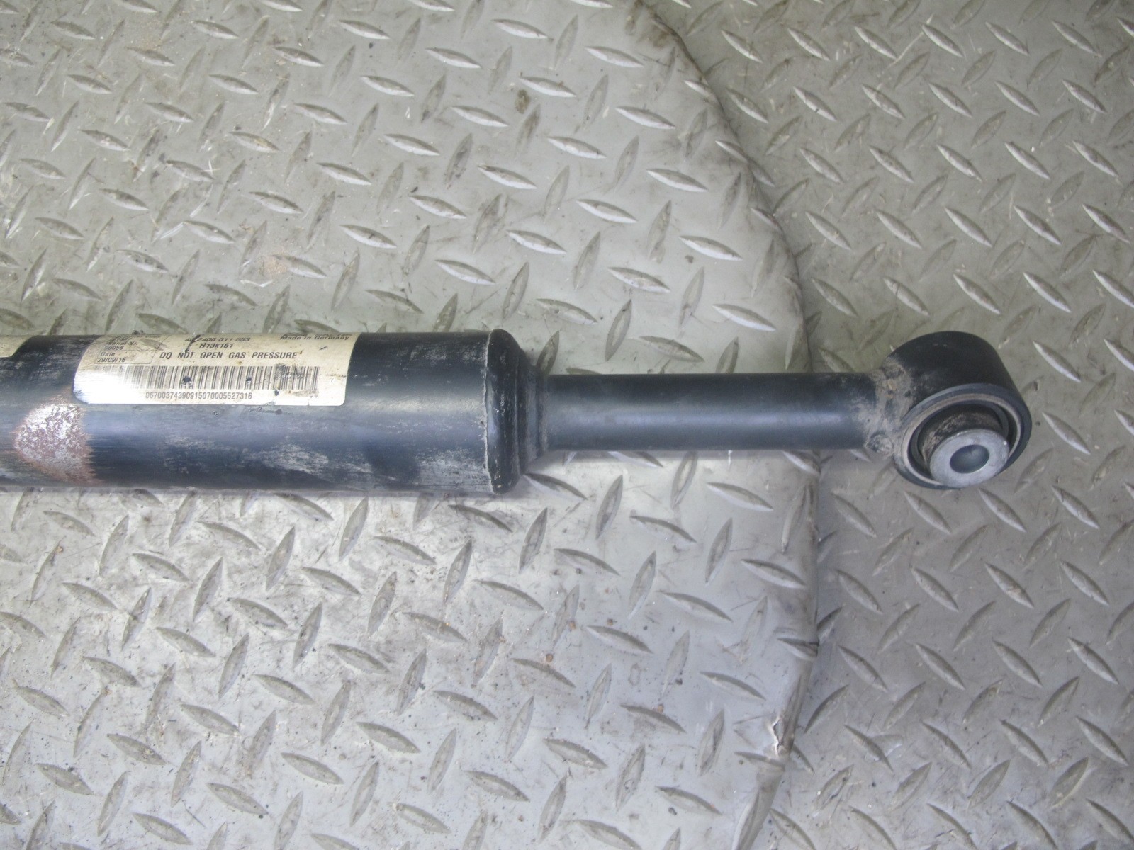 2017-2020 MASERATI LEVANTE M161 AWD REAR RIGHT SIDE AIR STRUT SHOCK ABSORBER