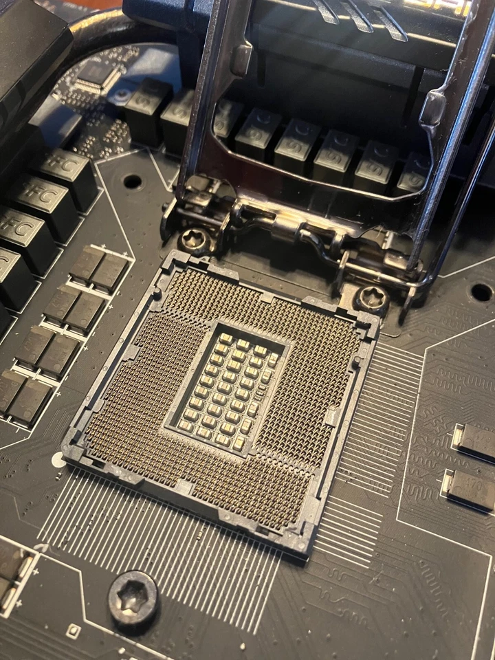 PLACA MADRE MSI Z77 MPOWER LGA1155 en Caja, Todos los Accesorios, 4x8GB 32GB DDR3 RAM! Foto 4 de 4