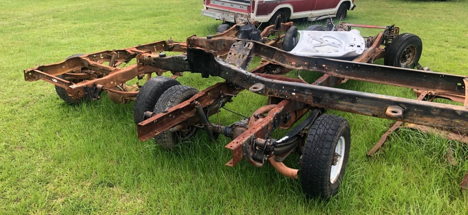 Cuadro Ford F250 F350 Super Duty Cross Member 1999-2004 4x4 Foto 2 de 4