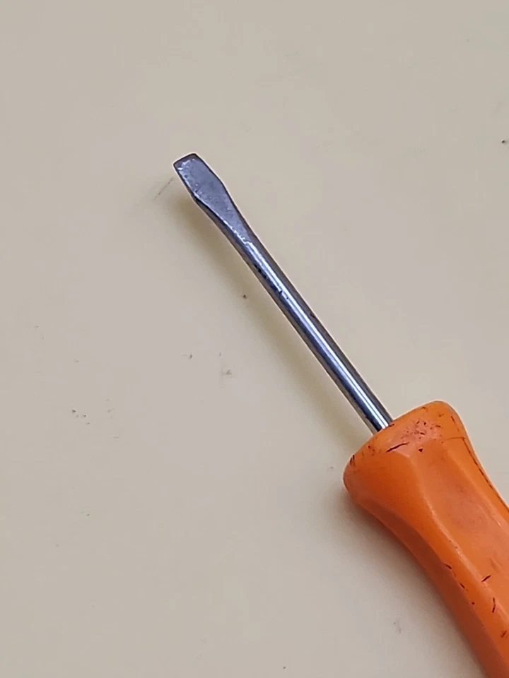 Snap-on Tools  SPP46B Flat Tip Screwdriver With Pocket Clip USA  - Image 4 of 4