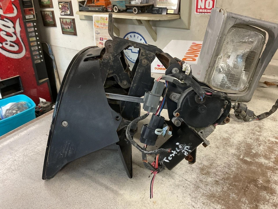 Фара в сборе DODGE STEALTH R/T справа 91 92 93 RH с двигателем проверен черный - Изображение 3 из 4