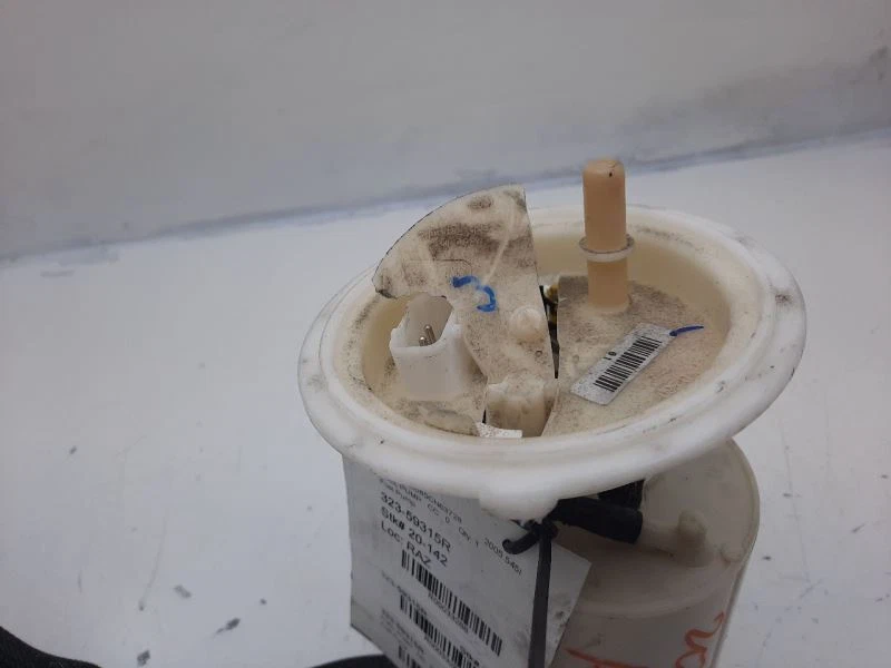 Conjunto de bomba de combustible para pasajeros sedán 3-1/2 barras para BMW 550i 16146765820 06-10 Foto 2 de 4