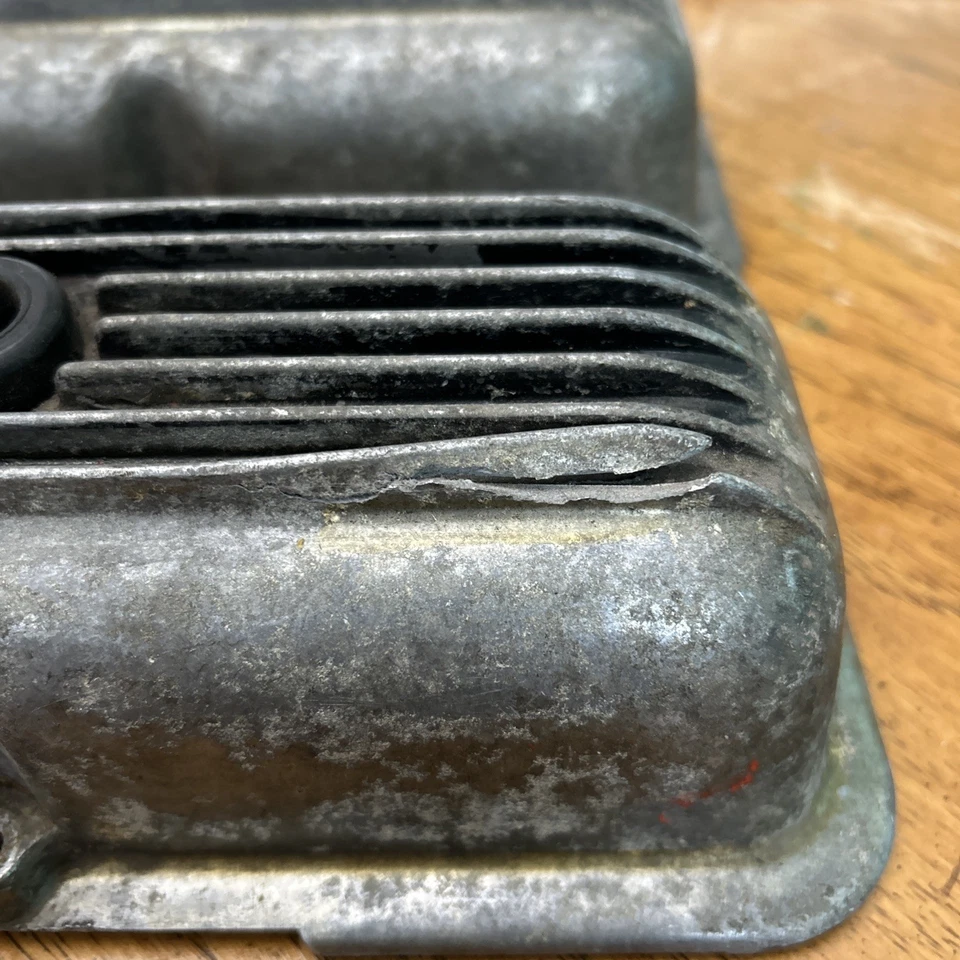 CORVETTE CAMARO 1970-1974 LT1 L82 Z28 ALUMINUM VALVE COVERS # 3965544 #3965543 - Image 2 of 4